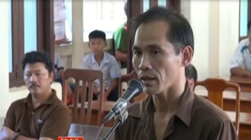 Sợ mất bạn gái, giết tình địch “trừ hậu họa”