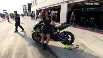 Những cô nàng PG hâm nóng trường đua MotoGP