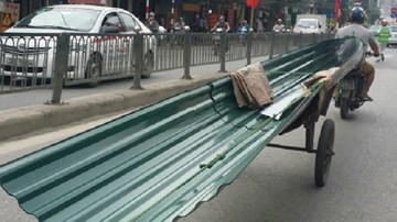 Vì sao xe chở hàng cồng kềnh tồn tại trong thời gian dài?