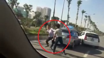 Va chạm giao thông, 2 tài xế taxi 