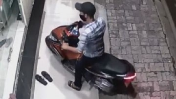 Trộm liều lĩnh ăn cắp xe Air Blade dù còi báo động kêu ầm ĩ