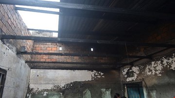 Bất ngờ cháy nhà nghi do sự cố cắm sạc iPhone