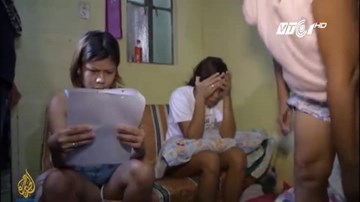 Công nghiệp tình dục ảo ở Philippines: Bố mẹ dùng chính thân xác con để kiếm tiền
