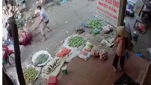 Chém nhau kinh hoàng giữa chợ, 2 người thương vong