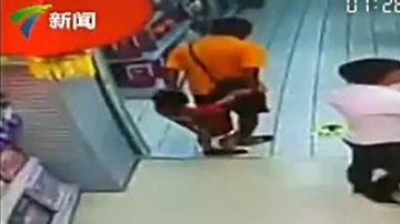 TQ: Đang chơi đùa, bố ngã ngửa đè chết con trai