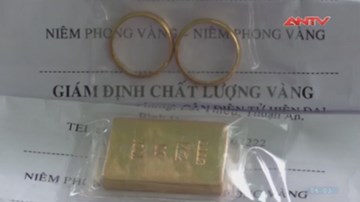 Dàn cảnh rơi vàng giả rồi đòi chia tiền thật