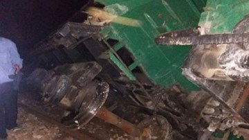 Lật tàu ở Huế, đường sắt Bắc - Nam tê liệt