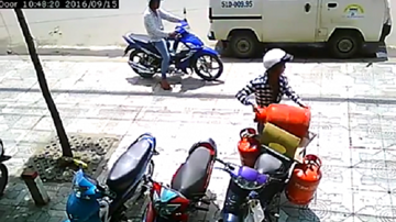 Nhân viên 'khóc thét' vì bị trộm mất bình gas khi đang giao hàng