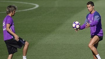 Ronaldo nổi điên, đốn ngã và suýt tẩn bạn thân