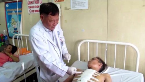 Nghẹt thở cứu sống nam thanh niên bị đâm thủng tim