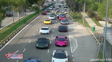 “Choáng ngợp” trước binh đoàn “siêu bò” gây kẹt xe trên phố