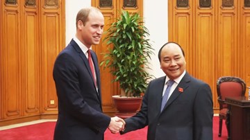 Những hình ảnh đầu tiên của hoàng tử Anh tại Việt Nam