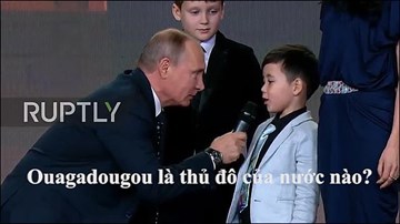 Tổng thống Putin khom người, ra câu đố 'làm khó' thần đồng địa lý 5 tuổi