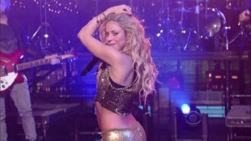 Loca của Shakira bị tố vi phạm bản quyền