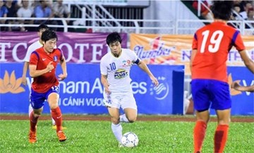 HAGL 1-0 Hàn Quốc: Siêu phẩm của Công Phượng