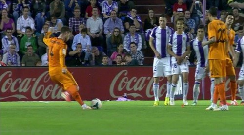 Ramos sút phạt chẳng kém gì Ronaldo