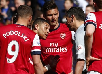 Soi lại sai lầm ngớ ngẩn nhất của trọng tài NHA