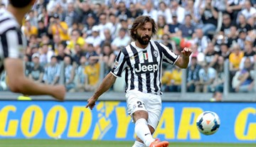Pirlo lập siêu phẩm mừng sinh nhật và Scudetto