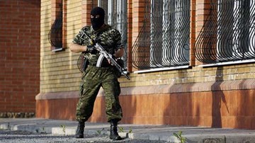 Quân Ukraina nã pháo vào miền đông