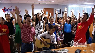 Tùng Dương, Trọng Tấn hát  mộc 'Nơi đảo xa'