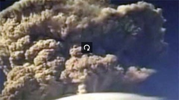 Núi lửa Indonesia phun trào làm Australia khốn đốn