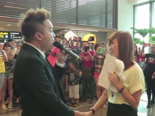 Màn cầu hôn ấn tượng gây xôn xao châu Á