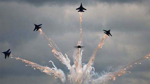 Xem cuộc thi xạ kích ngoạn mục của chiến đấu cơ Nga