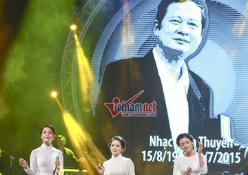 Khán giả rơi lệ khi nghe 