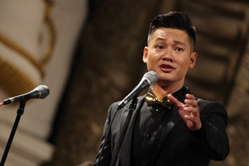 Đức Tuấn gây xúc động với 