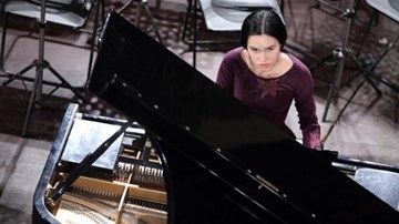 Nghệ sĩ dương cầm gây bất ngờ trong Điều còn mãi