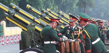 Dàn đại bác bắn tập lần cuối trước ngày Quốc khánh