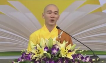 Nhà sư giảng bài về Facebook gây sốt