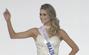 Nhan sắc Việt đoạt á hậu 3 Hoa hậu Quốc tế 2015