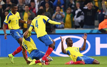Vòng bảng World Cup: Honduras 1-2 Ecuador