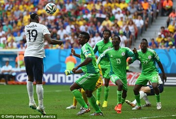 Pogba đánh đầu tung lưới mở tỷ sổ cho Pháp