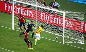 Thiago Silva ghi bàn mở tỷ số trận đấu