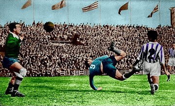 Những pha xử lý siêu đẳng của huyền thoại Di Stefano​