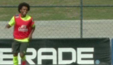 Bác tin đồn chấn thương, Willian tập nặng cùng ĐT Brazil