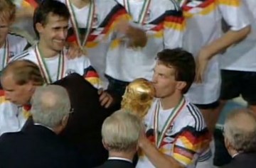 Xem lại clip chung kết WC 1990: Đức 1-0 Argentina