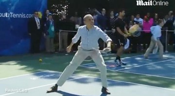 Wozniacki so tài với Tổng thống Obama