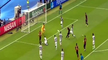 Rakitic đệm lòng hiểm hóc mở tỷ số cho Barca