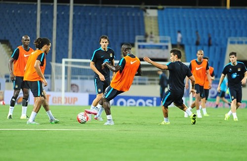 Xem Man City trình diễn bóng đá Anh tại Mỹ Đình