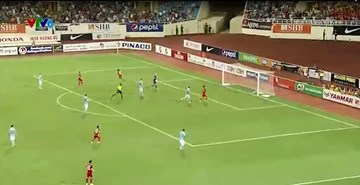 Văn Quyết lốp bóng điệu nghệ ghi bàn cho ĐTVN