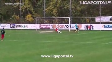 Pha bỏ lỡ bàn thắng như bán độ của sao Australia