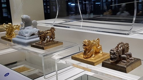 TP Huế: 64 Bảo vật hoàng cung triều Nguyễn lần đầu về lại cố hương