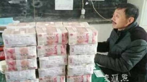 Lão nông chi gần 10 tỷ đồng chạy chức trưởng thôn