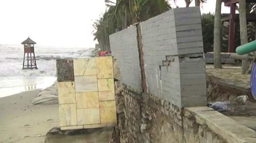 Triều cường gây sạt lở nghiêm trọng tại Hội An, Quảng Nam