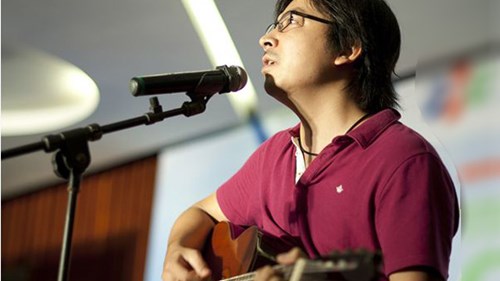 Muốn hỏi sếp tiền thưởng Tết, hãy học cách này của 'Giáo sư Cù Trọng Xoay'