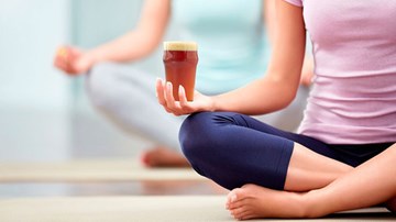 Trào lưu tập Yoga bia tại bang Floria, Mỹ