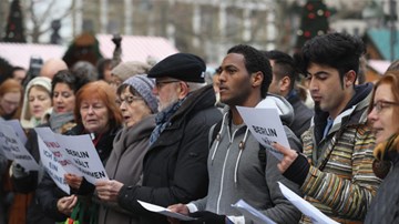 Người dân Đức hát 